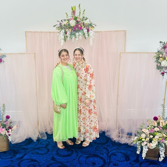 Meet your Posher, Lena - Picture 8 of 15